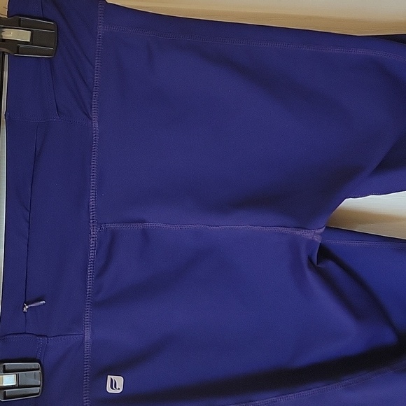 Fabletics Violet athletic leggings - Picture 4 of 7